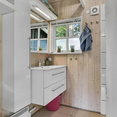 بيت للعطل 4 Bedroom Gorgeous In Rudkbing Spodsbjerg